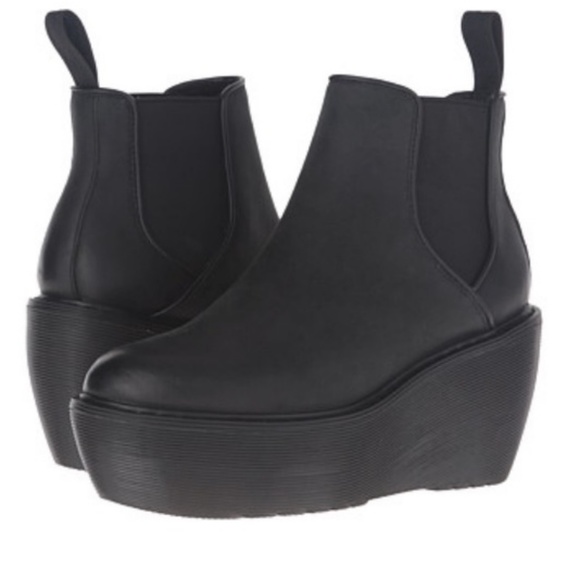 dr martens aerial chelsea boot